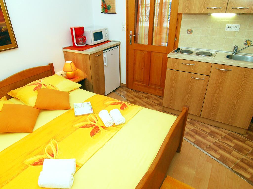 Studios Magnolia Trogir Habitación foto
